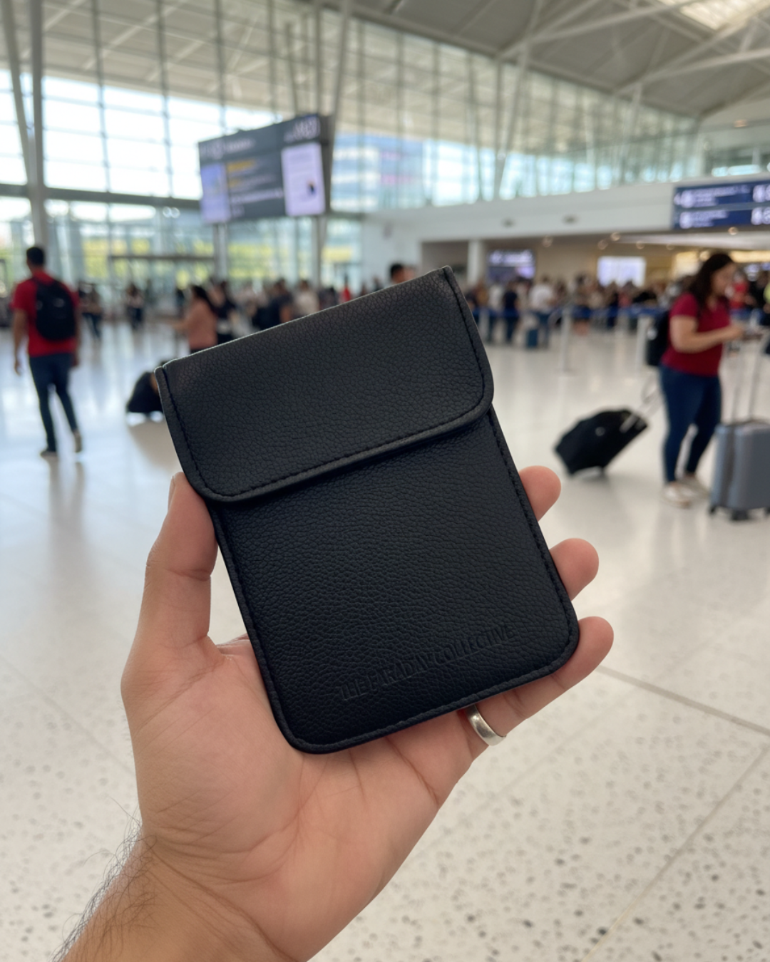 Signal Blocking Pouch Clara - Black