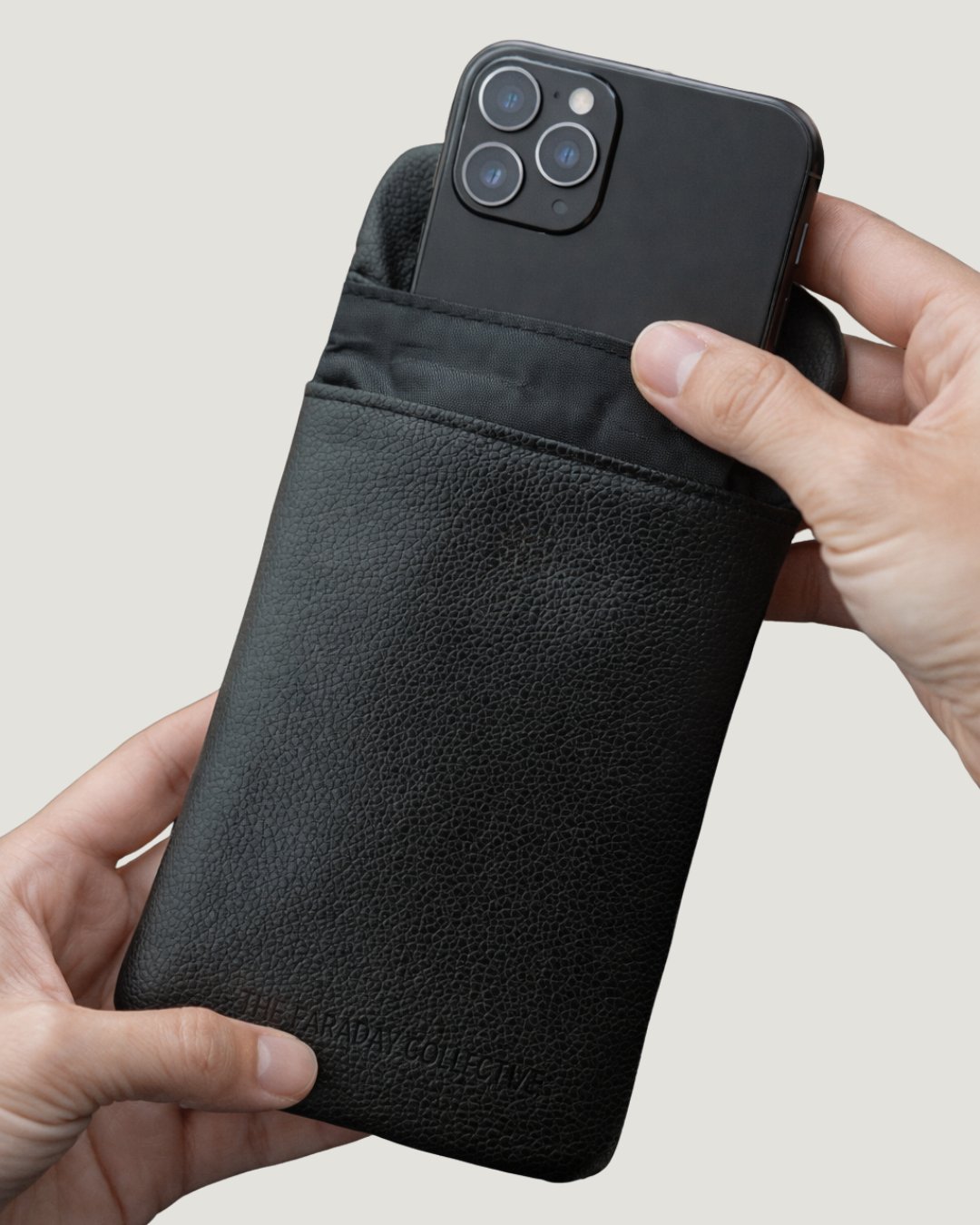 Signal Blocking Pouch Sara - Black